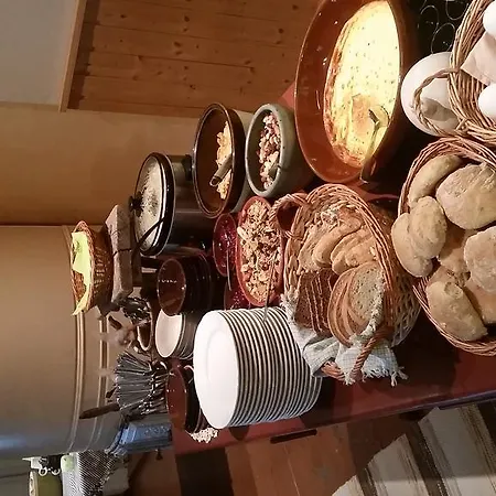 Tuhannen Tarinan Talo Kannuskoski