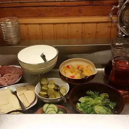 Hotelli Tuhannen Tarinan Talo