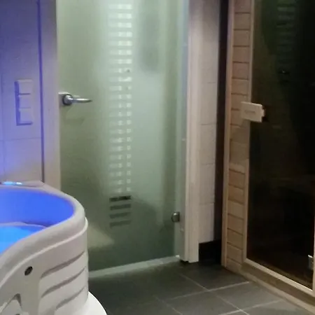 Hotelli Tuhannen Tarinan Talo