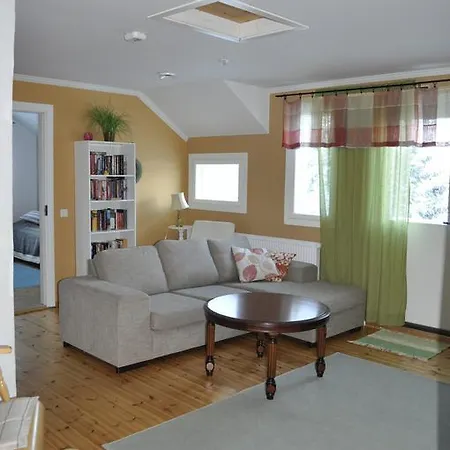 Tuhannen Tarinan Talo Hotelli Kannuskoski