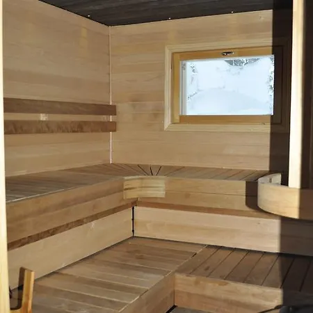 Guest house Tuhannen Tarinan Talo 3*