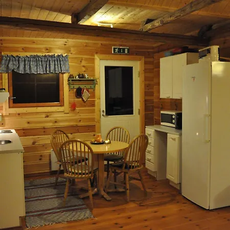 Tuhannen Tarinan Talo 3*