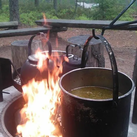 Tuhannen Tarinan Talo