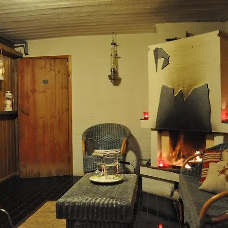 Tuhannen Tarinan Talo Kannuskoski