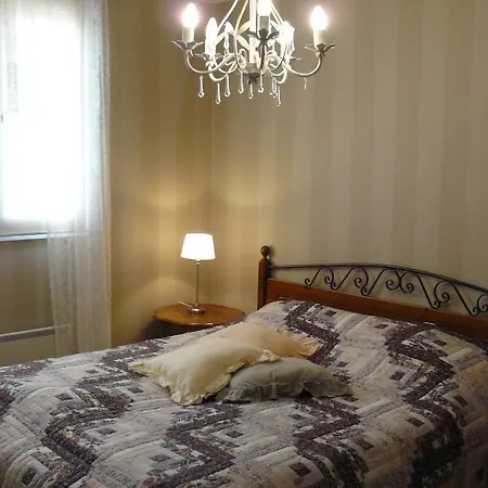 Tuhannen Tarinan Talo Hotel Kannuskoski