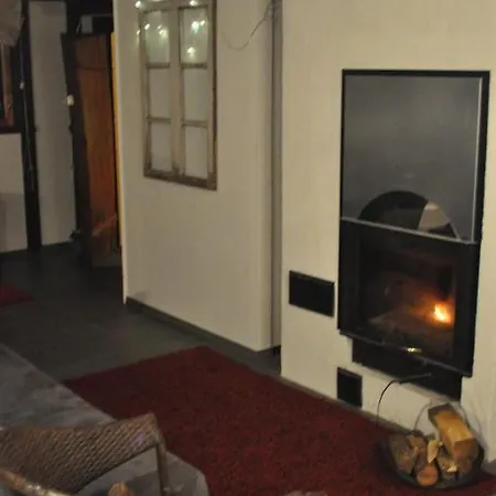 Hotelli Tuhannen Tarinan Talo Kannuskoski