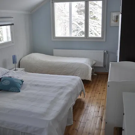 Hotel Tuhannen Tarinan Talo Kannuskoski